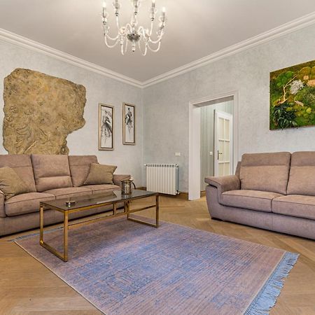 Krone Apartment Brasov Bagian luar foto