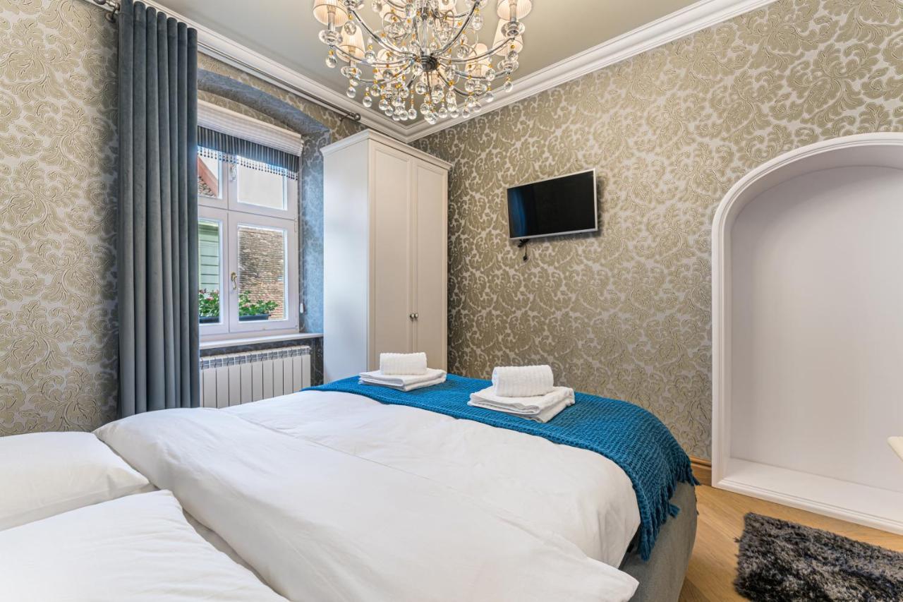 Krone Apartment Brasov Bagian luar foto