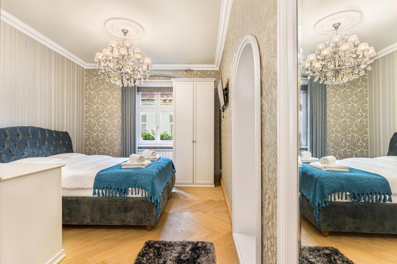 Krone Apartment Brasov Bagian luar foto
