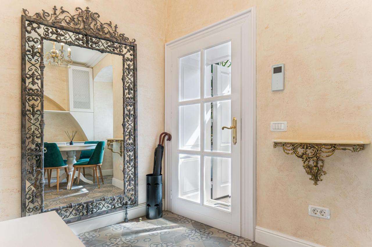 Krone Apartment Brasov Bagian luar foto