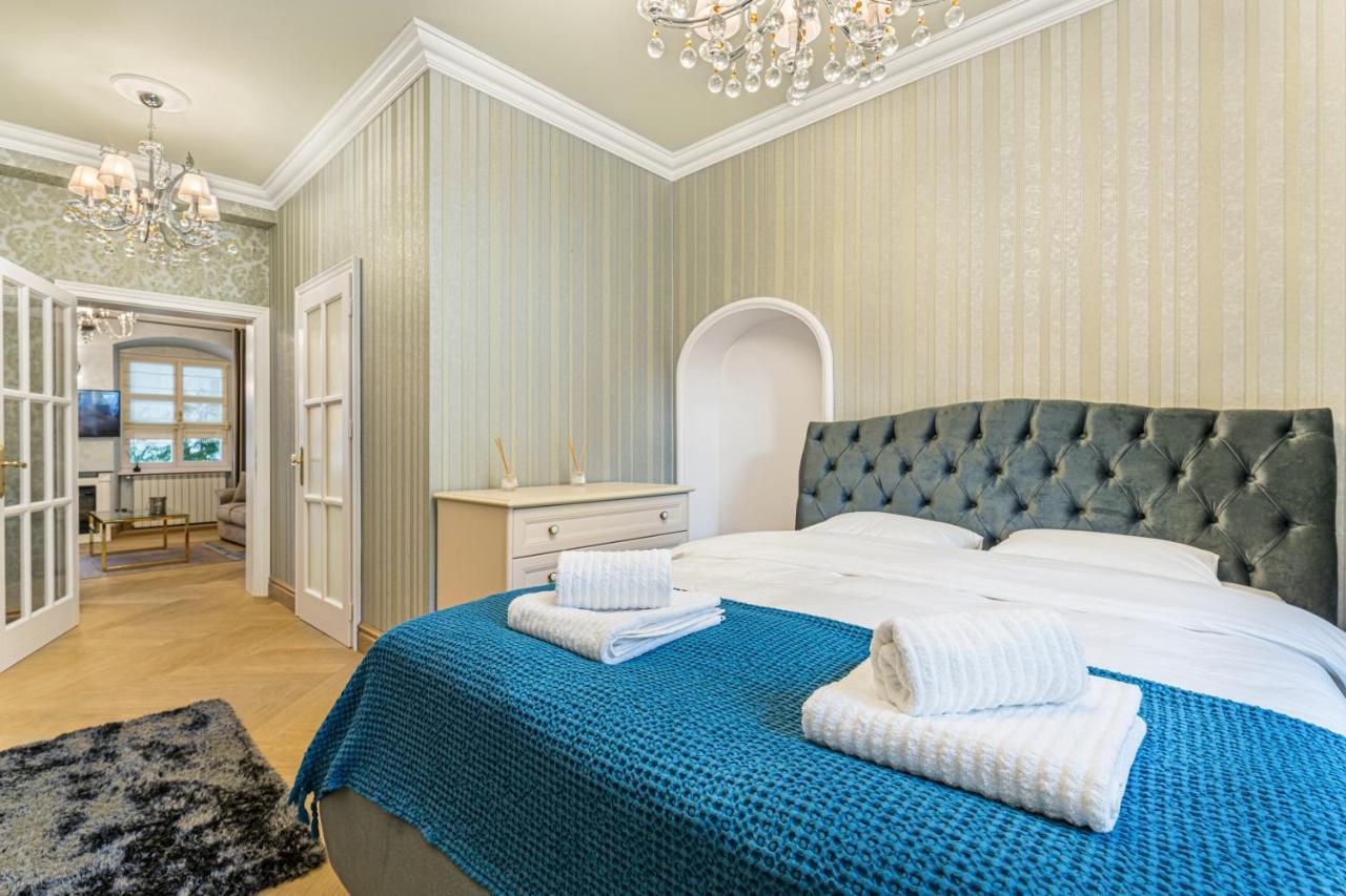 Krone Apartment Brasov Bagian luar foto