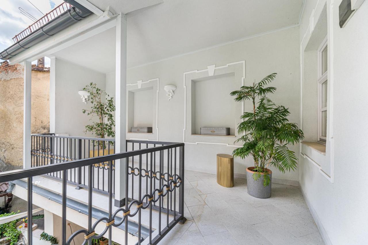 Krone Apartment Brasov Bagian luar foto