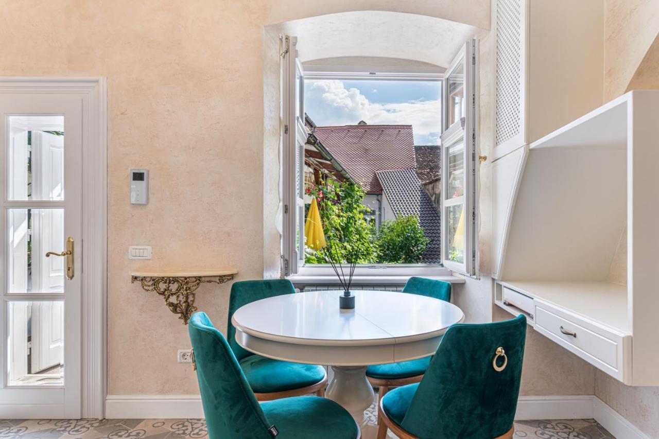 Krone Apartment Brasov Bagian luar foto